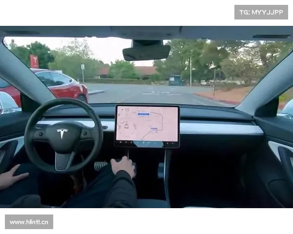 特斯拉Robotaxi安全性问题引发美国监管机构调查 特斯拉Robotaxi安全性问题引发美国监管机构调查